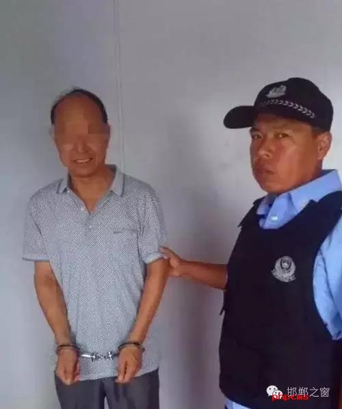 8月9日6時許，邯鄲大名鋪上高速口檢查站執(zhí)勤民警對一輛白色捷達車進行安檢時，車上一名男乘客自稱忘帶身份證，民警遂讓該男子提供其身份證號。經(jīng)核查，該男子為許某良，系涉嫌保險詐騙網(wǎng)上逃犯。該許于5月31日，騙取國家養(yǎng)老保險金12萬余元，被魏縣公安局網(wǎng)上追逃。